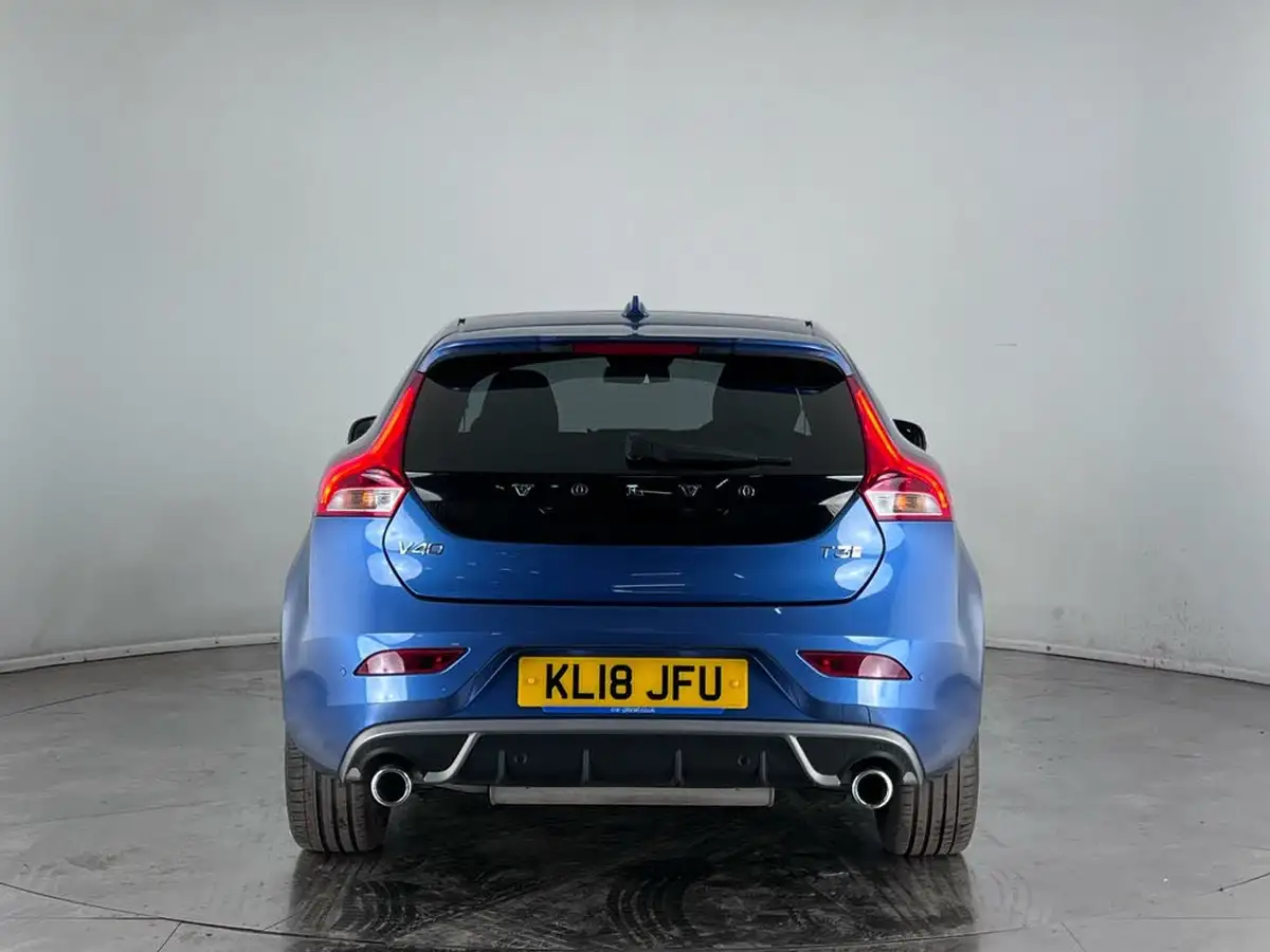 2018-volvo-v40-20-t3-r-design-pro-big-4