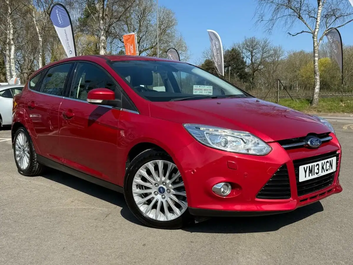 2013-ford-focus-16-titanium-x-182ps-hatchback-big-0