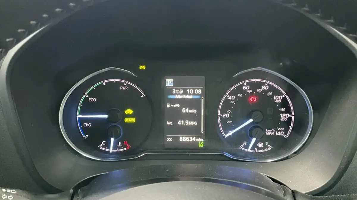 2017-toyota-yaris-15-vvt-i-excel-hybrid-15in-alloys-big-7