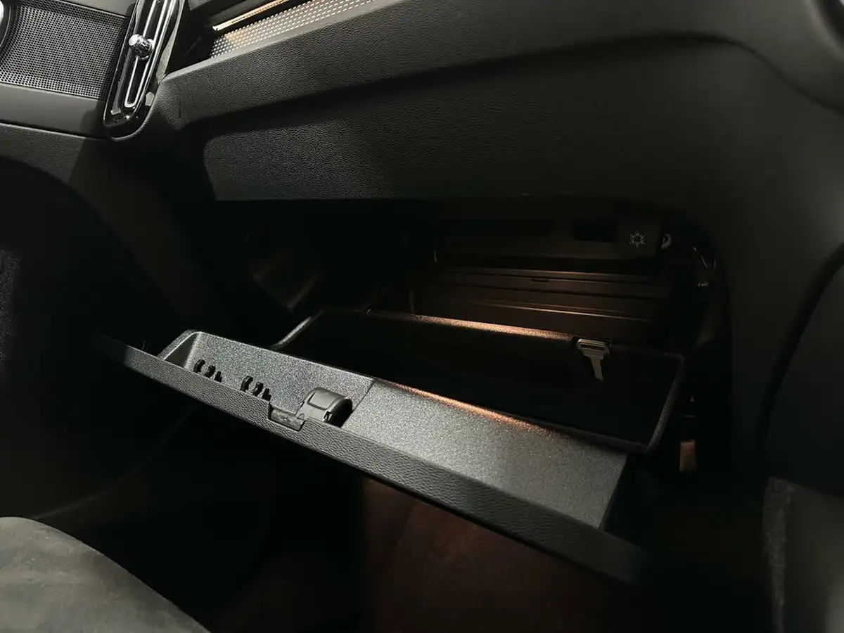 2020-volvo-xc40-15-t5-r-design-pro-plug-in-hybrid-big-26