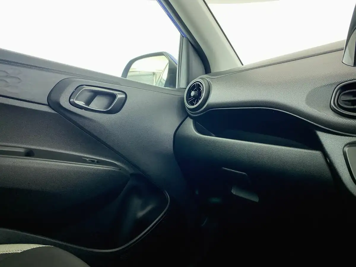 2021-hyundai-i10-10-se-connect-big-19