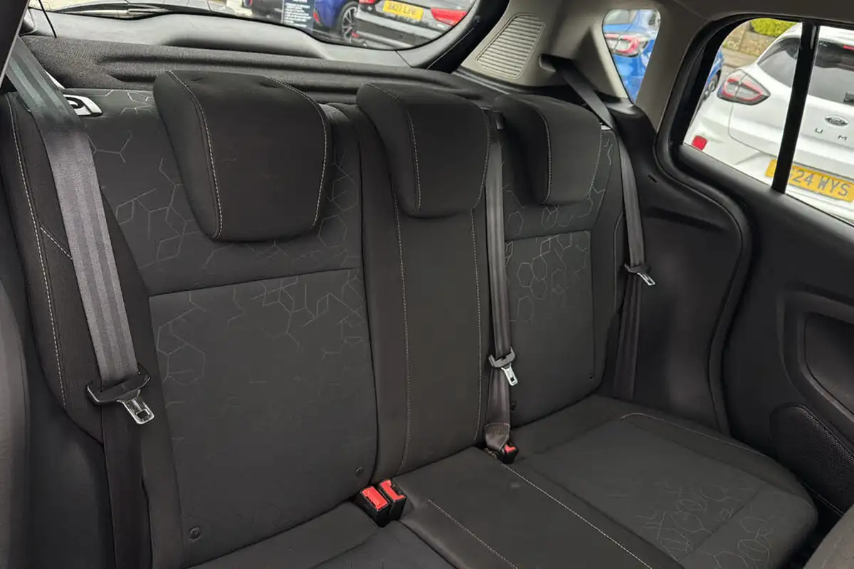 2014-ford-b-max-14-studio-big-10