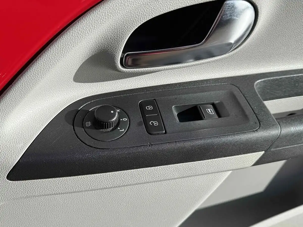 2013-seat-mii-10-se-60ps-5d-big-21