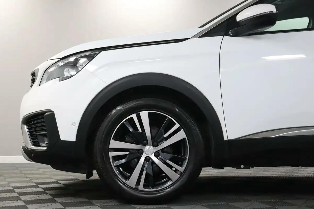 2018-peugeot-5008-suv-15-bluehdi-allure-big-22