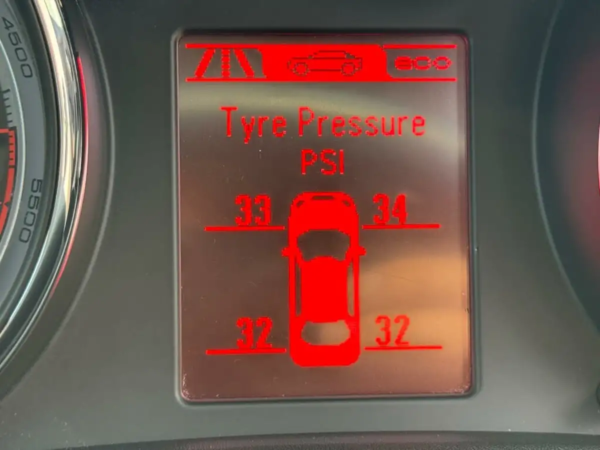 2015-vauxhall-gtc-20cdti-limited-edition-16v-ss-big-36
