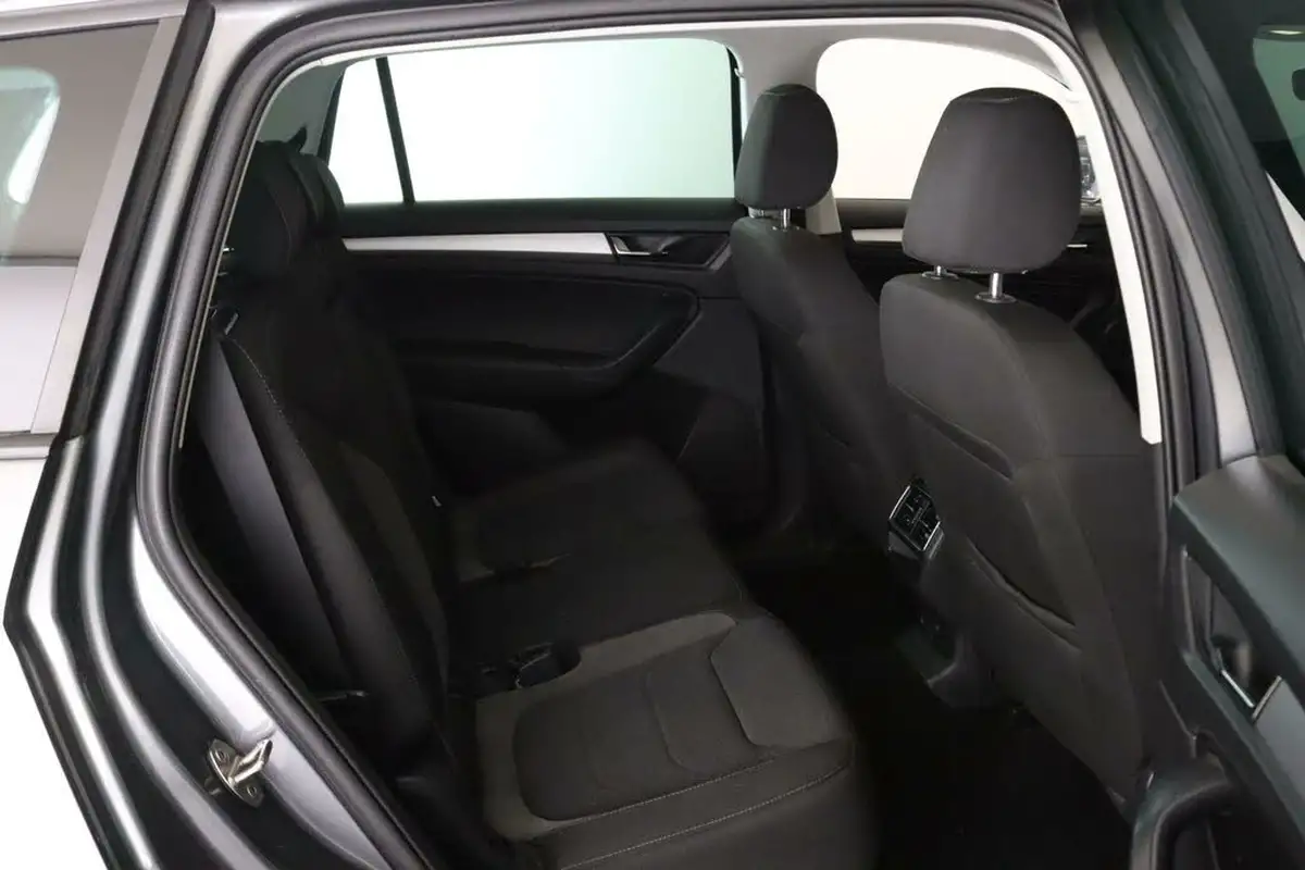 2022-skoda-kodiaq-15-tsi-se-5-dsg-big-13