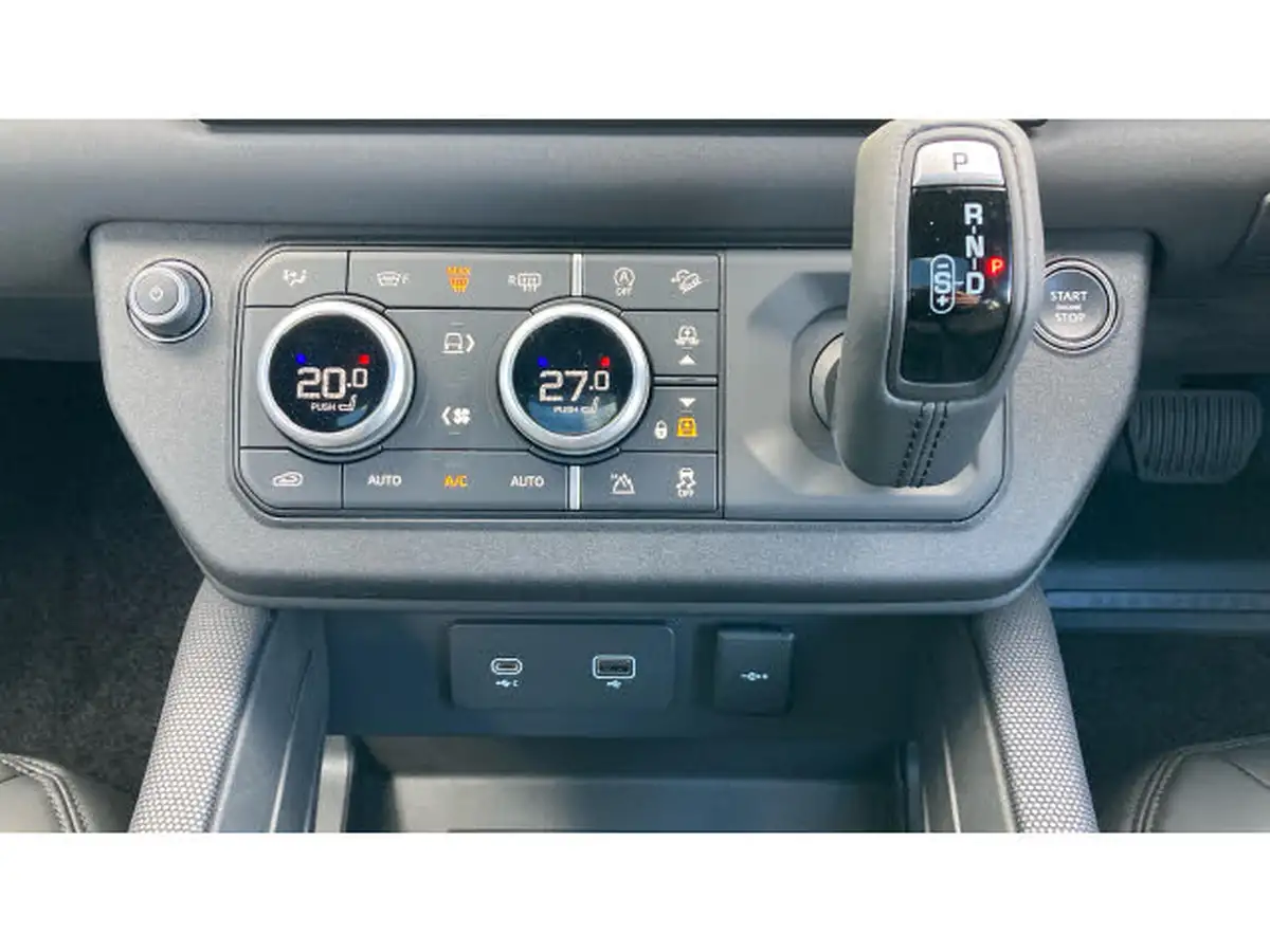2024-land-rover-90-defender-30-d300-75th-edition-big-23