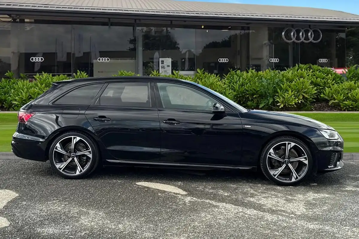 2024-audi-a4-avant-20-35-tdi-black-edition-big-2