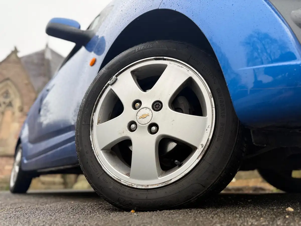 2010-chevrolet-spark-12-lt-big-9