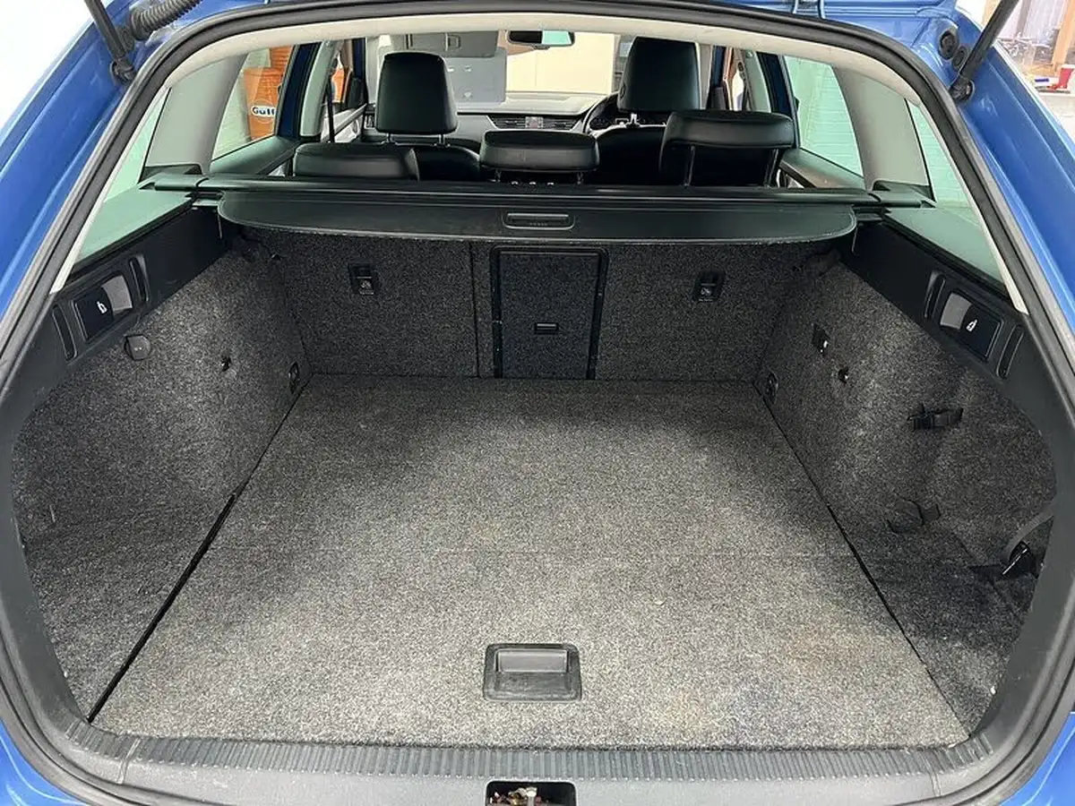 2016-skoda-octavia-16tdi-se-l-estate-dsg-big-4