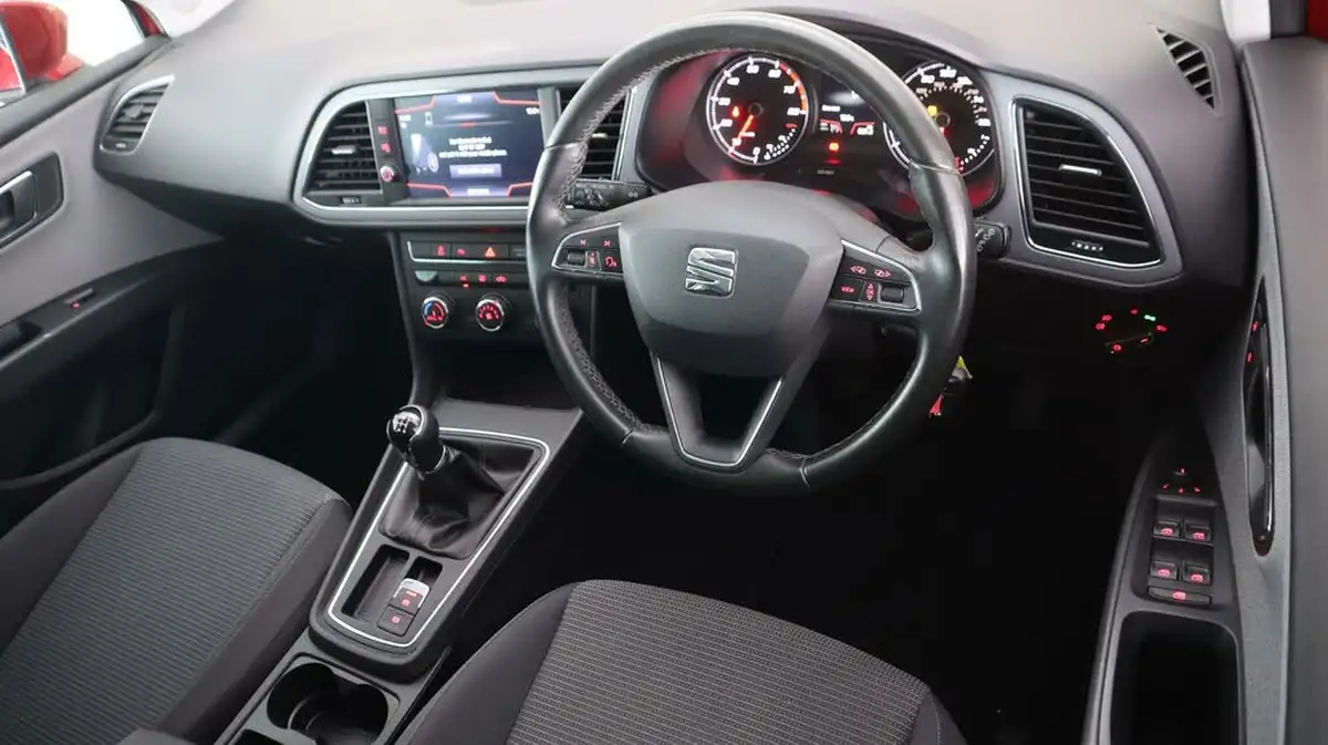2020-seat-leon-10-tsi-evo-se-dynamic-big-9