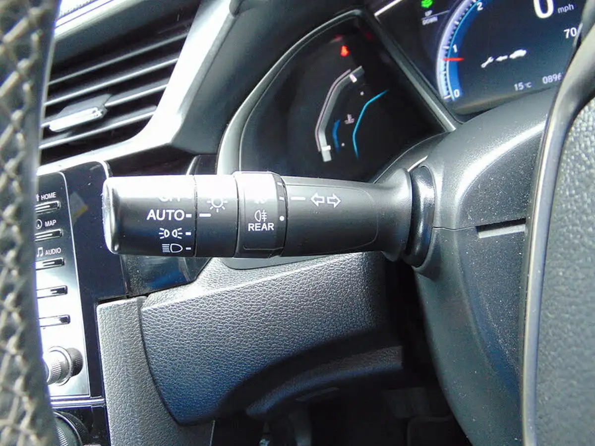 2020-honda-civic-16-i-dtec-sr-hatchback-5d-big-27