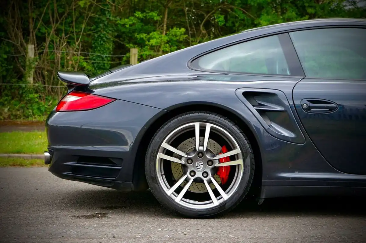 2010-porsche-911-38-turbo-coupe-pdk-big-11