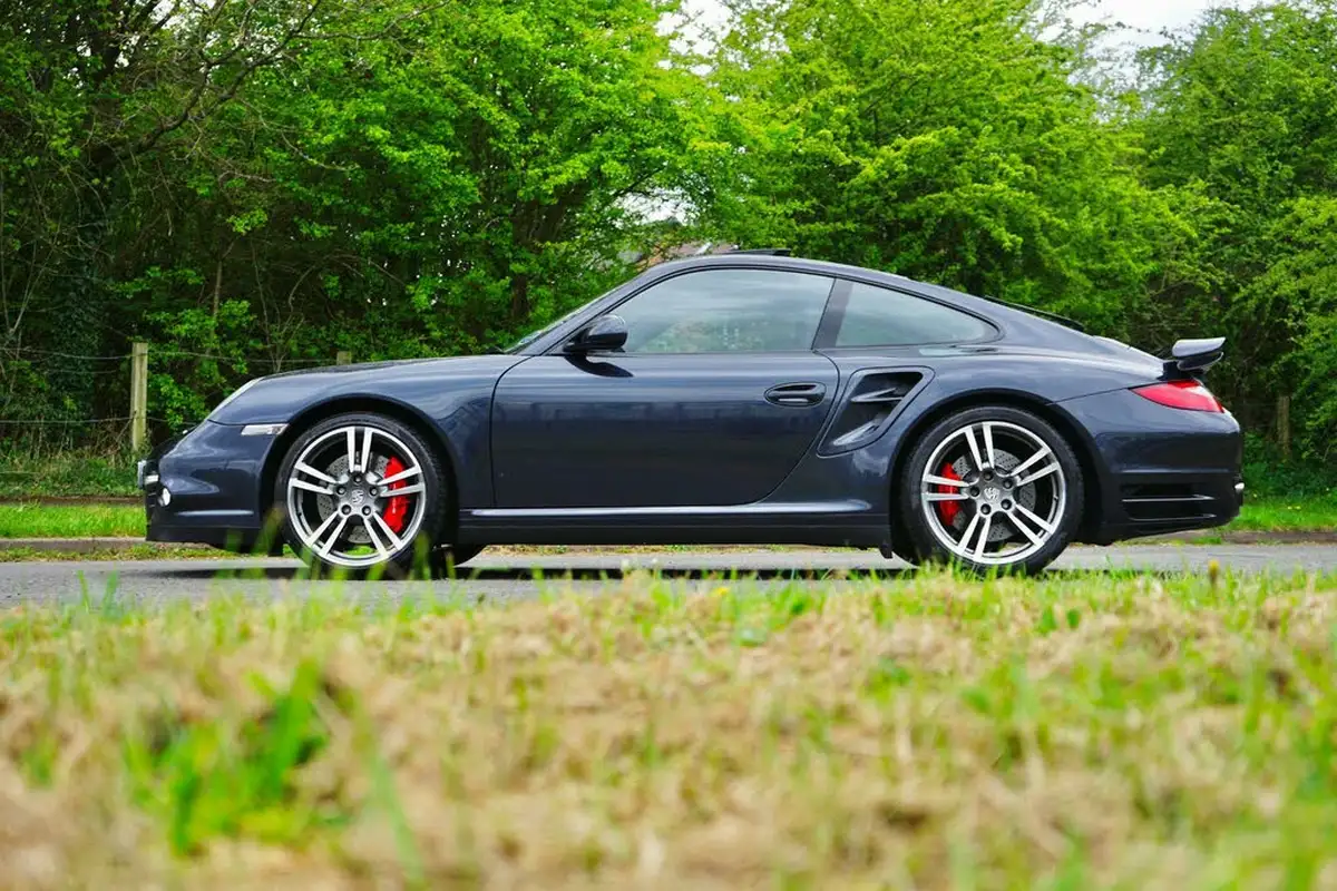 2010-porsche-911-38-turbo-coupe-pdk-big-35