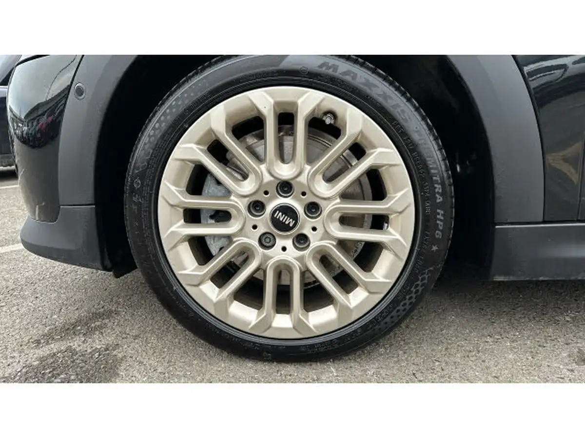 2024-mini-cooper-15-cooper-c-exclusive-3d-big-31