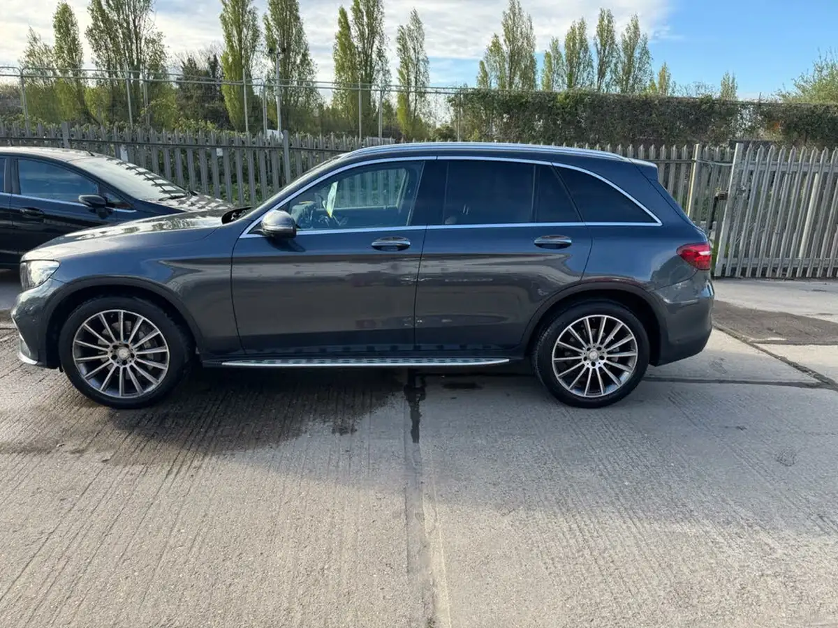 2016-mercedes-benz-glc-class-21d-glc250d-amg-line-premium-plusss-station-wagon-big-9
