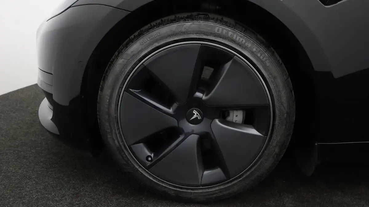 2021-tesla-model-3-e-standard-plus-big-17