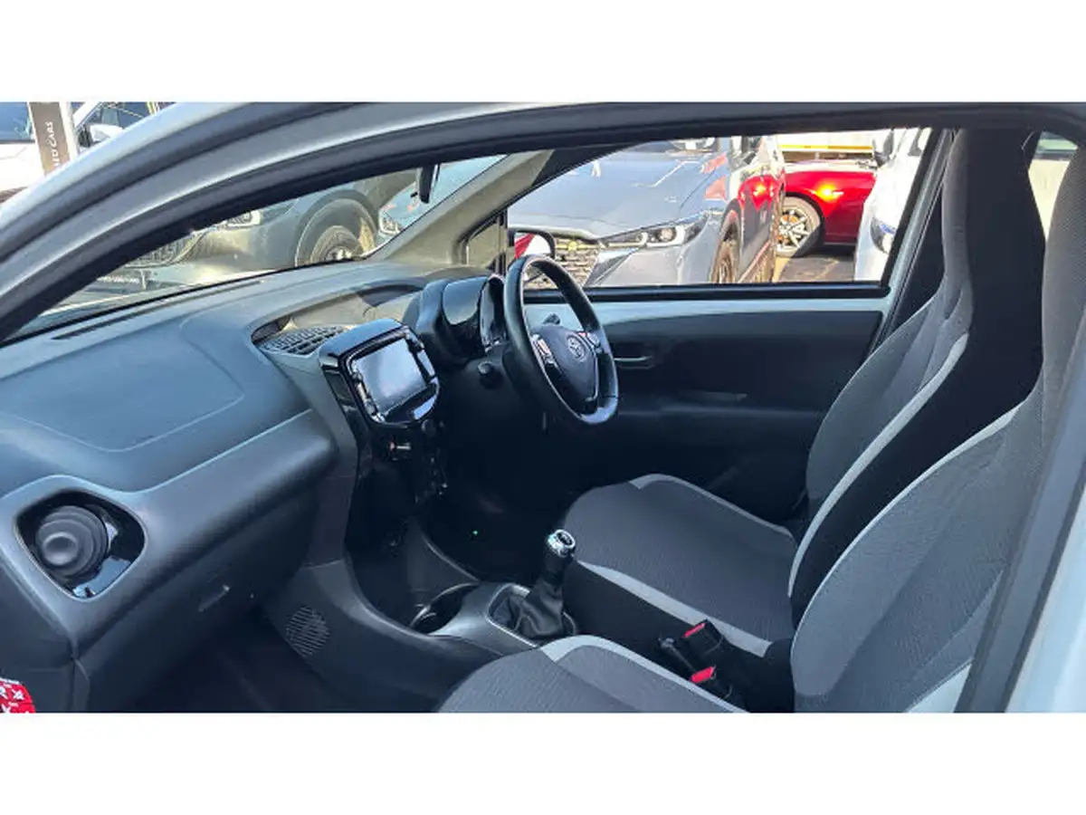 2021-toyota-aygo-10-vvt-i-x-trend-tss-big-9