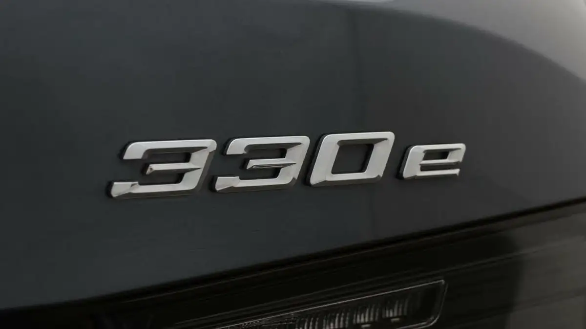2020-bmw-3-series-20-330e-m-sport-saloon-4d-big-21