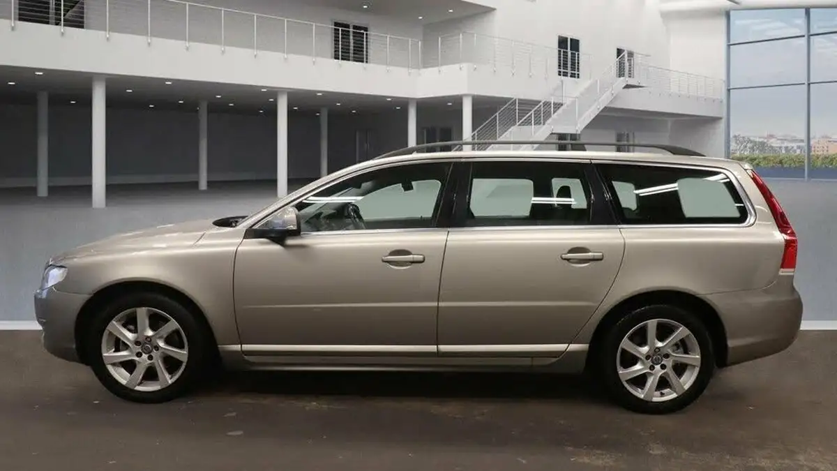 2015-volvo-v70-20td-d4-se-big-3