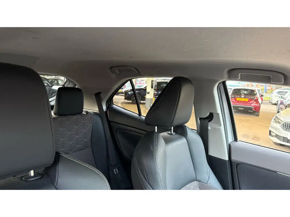 2023-toyota-yaris-cross-15-vvt-i-excel-awd-i-big-20
