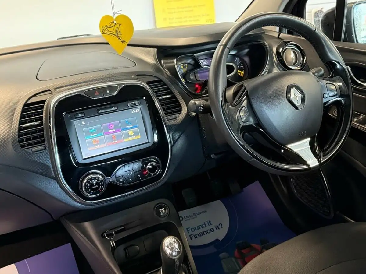 2015-renault-captur-09-dynamique-nav-big-28