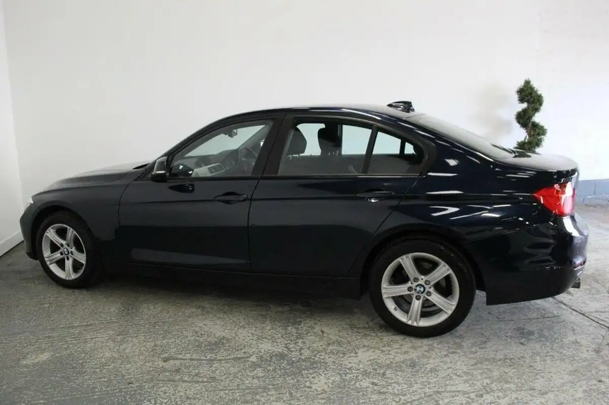 2014-bmw-3-series-20td-318d-se-saloon-4d-big-6