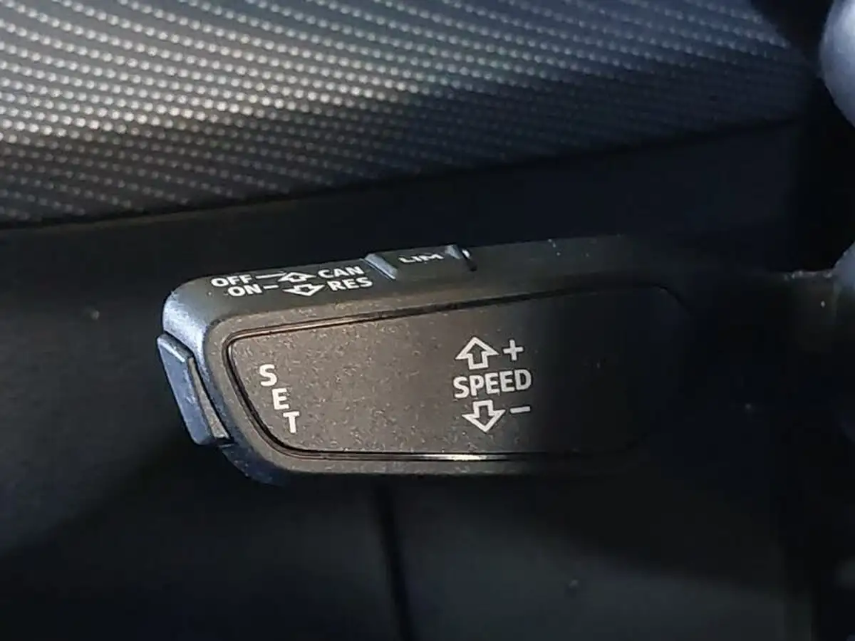 2018-audi-q2-16tdi-s-line-115ps-big-16