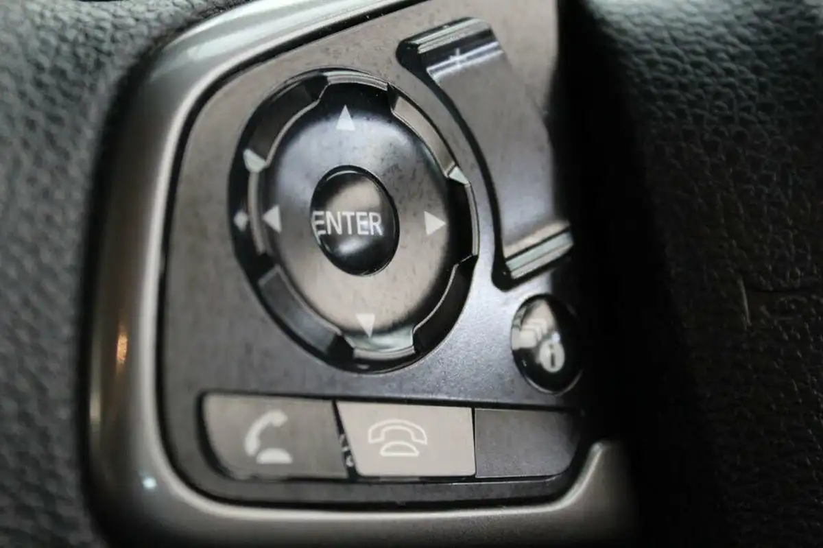 2020-honda-civic-10-vtec-turbo-se-hatchback-5d-big-32
