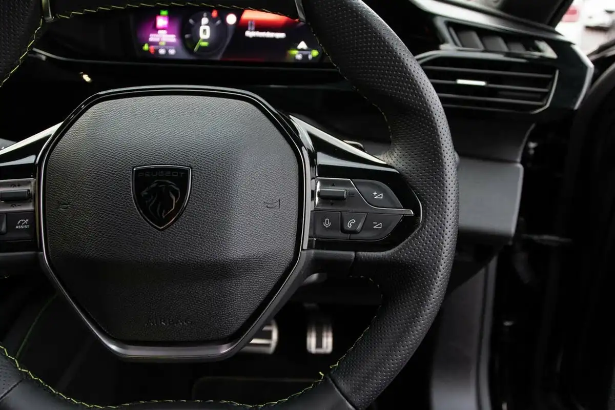 2022-peugeot-308-sw-15-bluehdi-gt-station-wagon-big-21