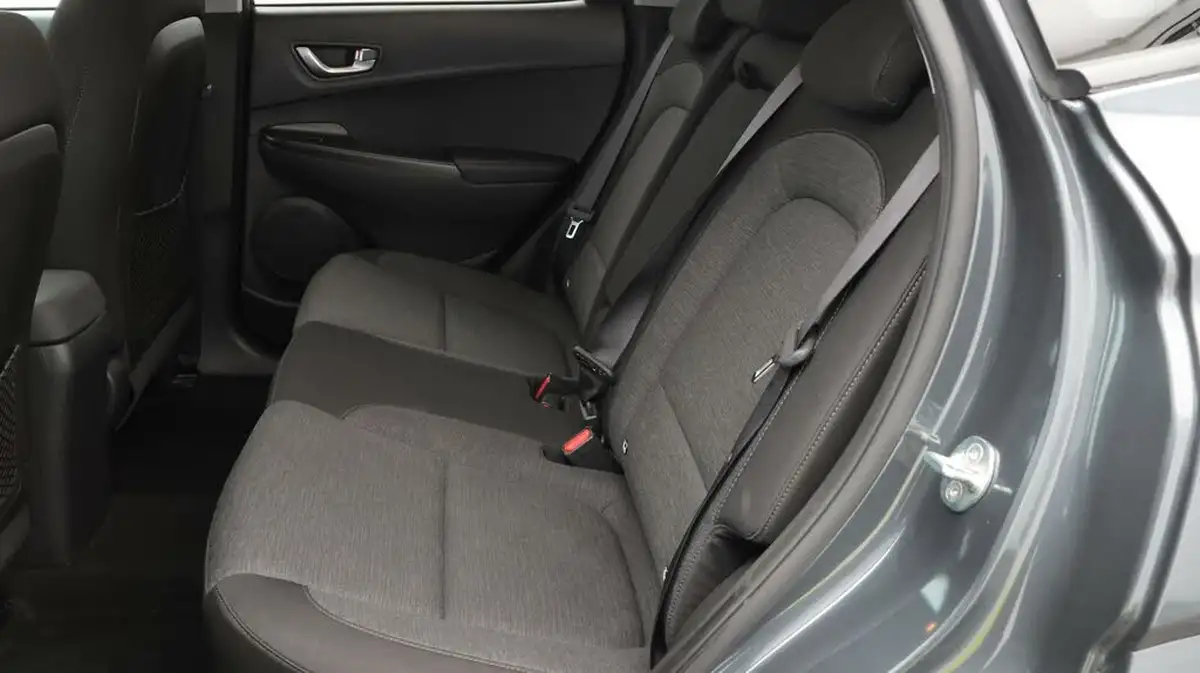 2022-hyundai-kona-e-premium-204ps-64kwh-7kw-obc-big-16