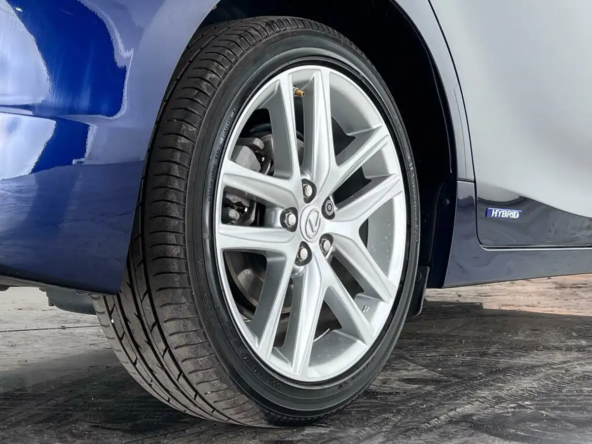 2016-lexus-ct-200h-18-luxury-sun-big-7