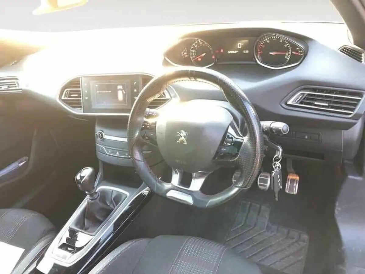 2020-peugeot-308-sw-12-puretech-gt-line-big-4
