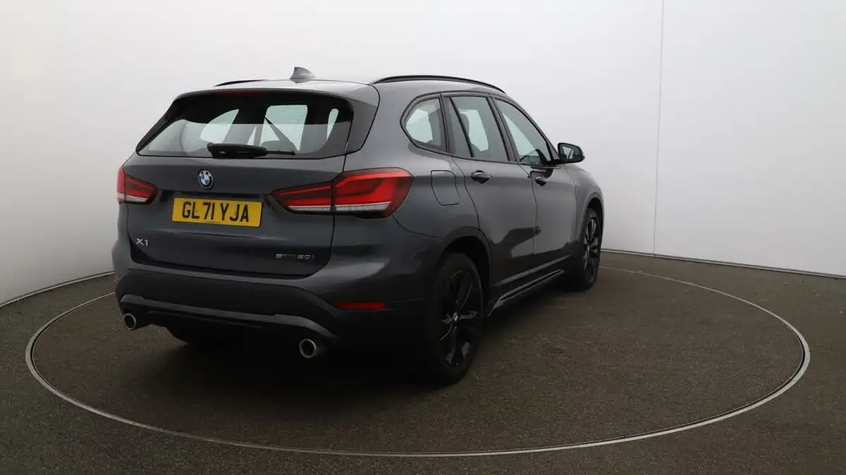 2021-bmw-x1-20-sdrive20i-sport-big-47