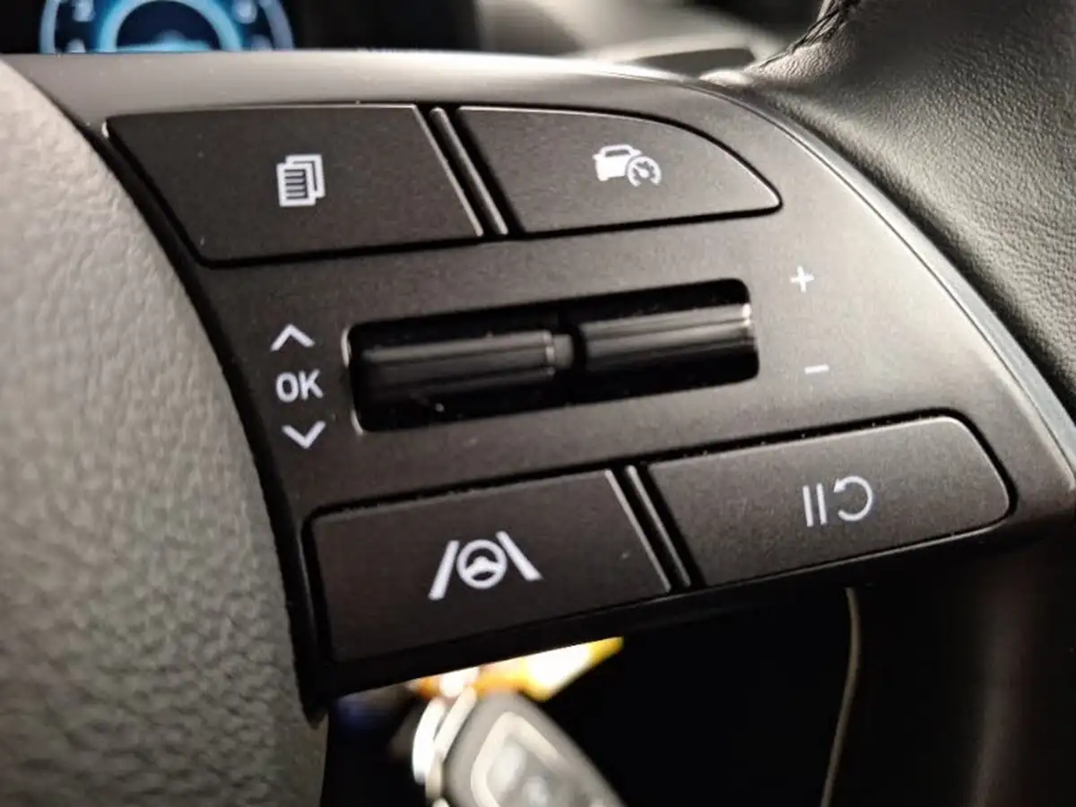 2023-hyundai-bayon-10-t-gdi-premium-100ps-dct-big-16