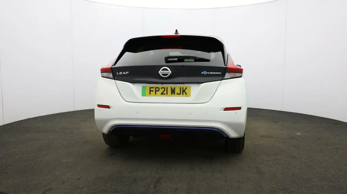 2021-nissan-leaf-e-tekna-big-53