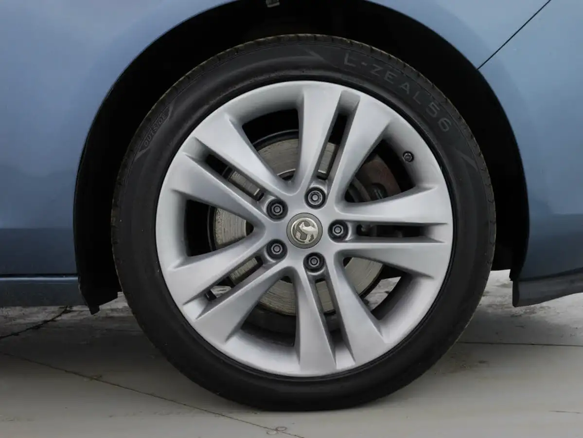 2014-vauxhall-zafira-tourer-20cdti-sri-big-9