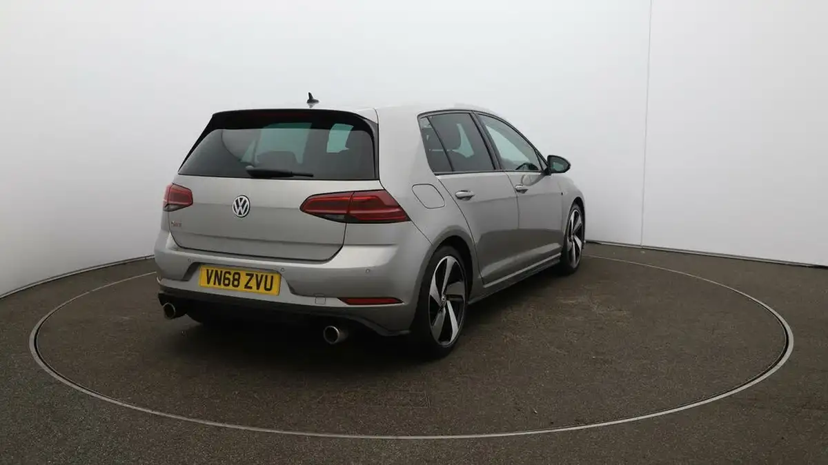 2018-volkswagen-golf-20-tsi-gti-performance-5d-dsg-big-47