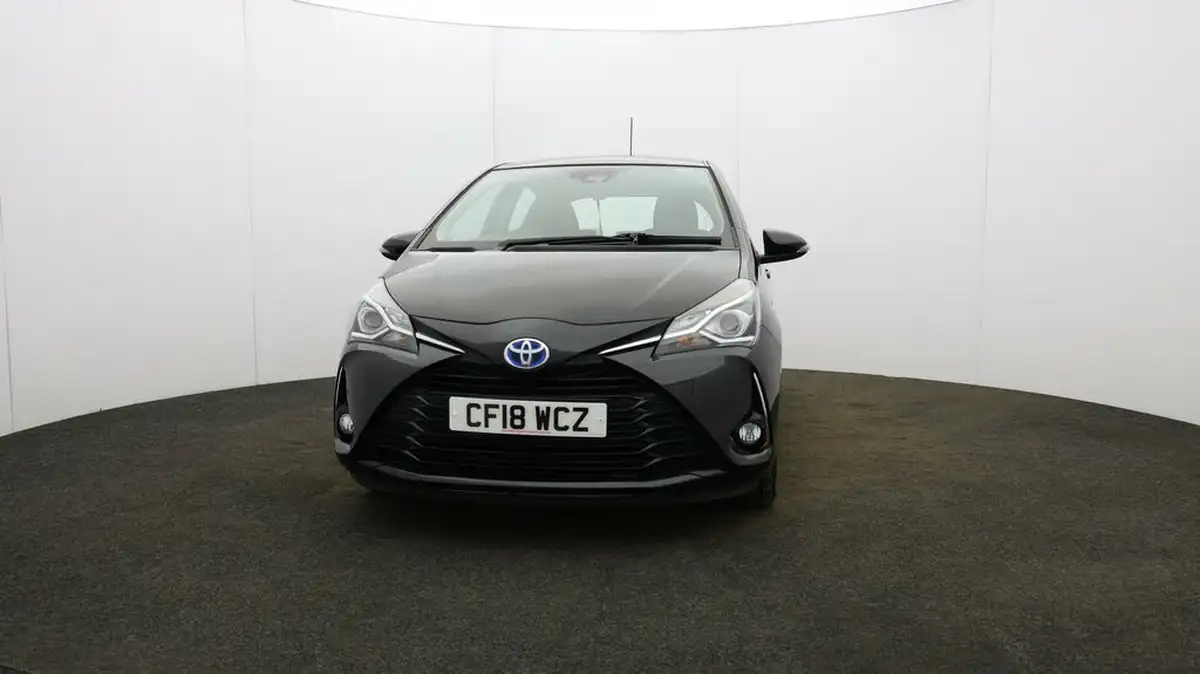 2018-toyota-yaris-15-vvt-i-icon-tech-98bhp-hybrid-1497cc-e-cvt-big-32