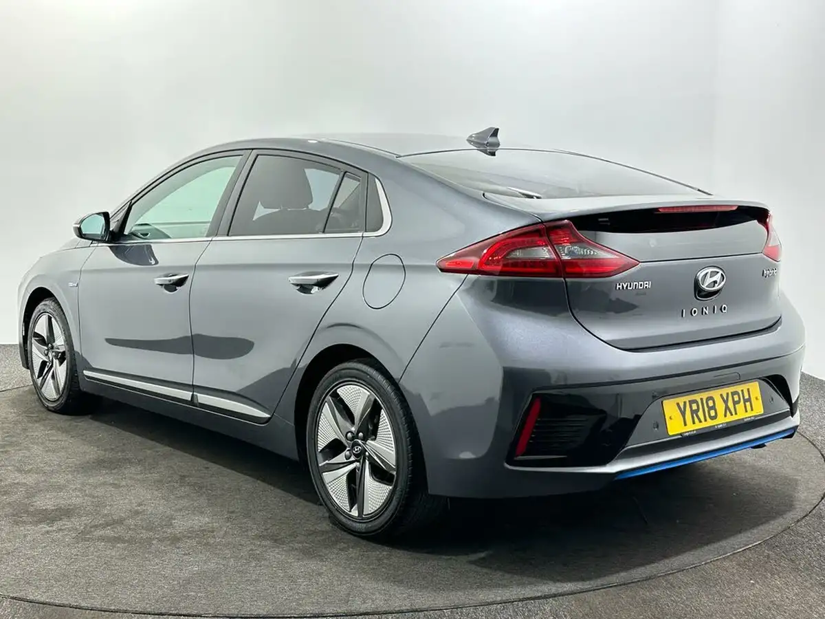 2018-hyundai-ioniq-16-gdi-premium-hybrid-big-4