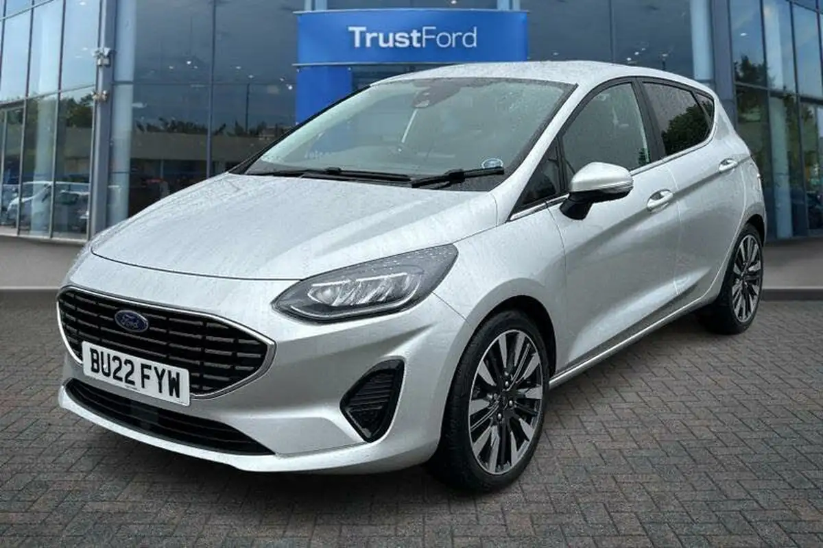 2022-ford-fiesta-10t-titanium-vignale-125ps-hybrid-mhev-big-8