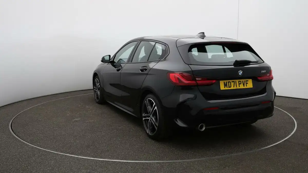 2022-bmw-1-series-15-118i-m-sport-lcp-dct-big-52
