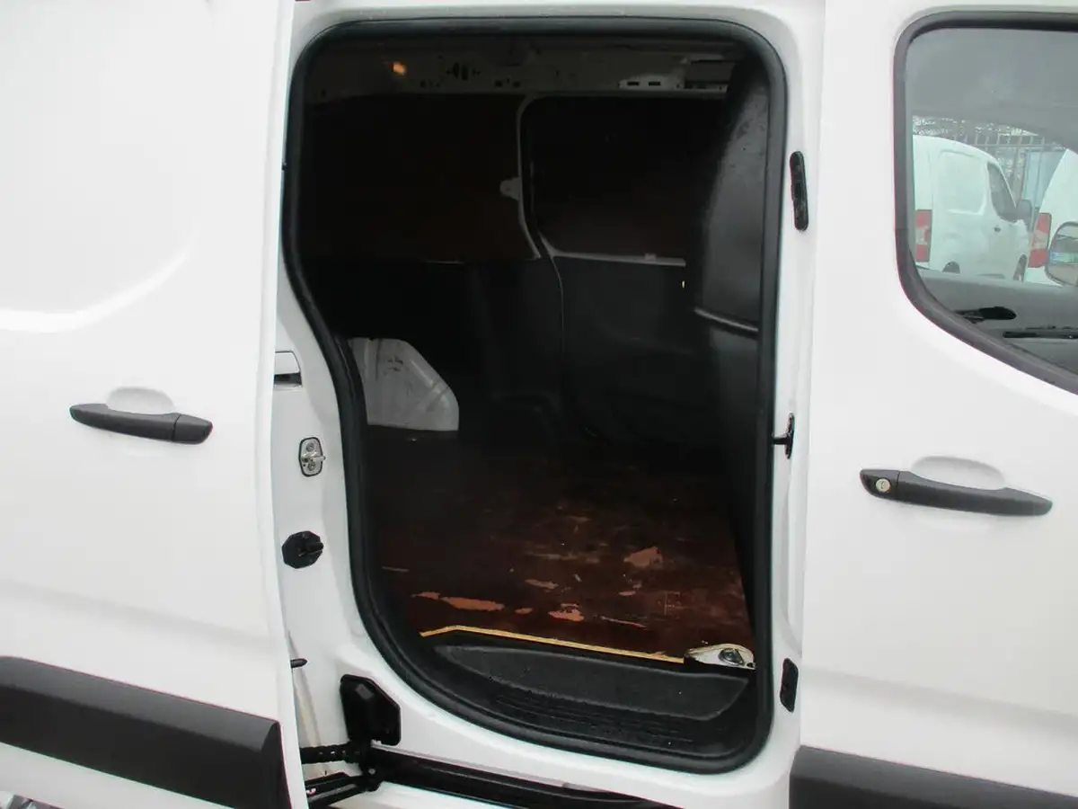 2020-peugeot-partner-15-bluehdi-950-professional-100ps-eu6dt-long-panel-big-25