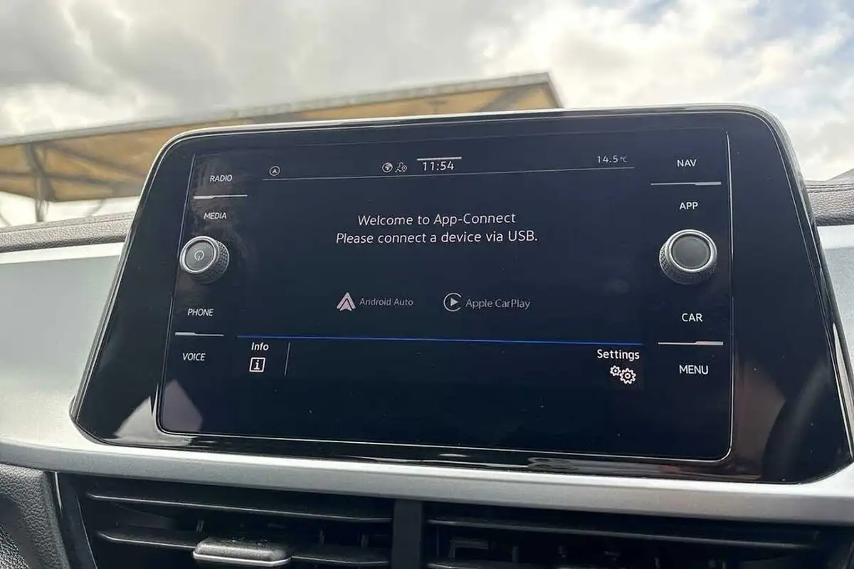 2023-volkswagen-t-roc-15-tsi-life-dsg-big-28