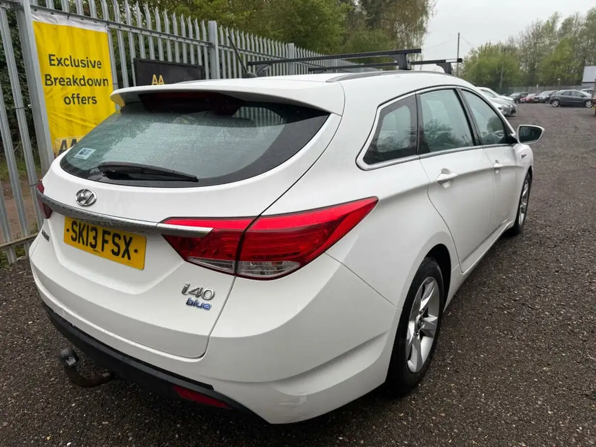 2013-hyundai-i40-17td-active-115ps-estate-5d-big-6