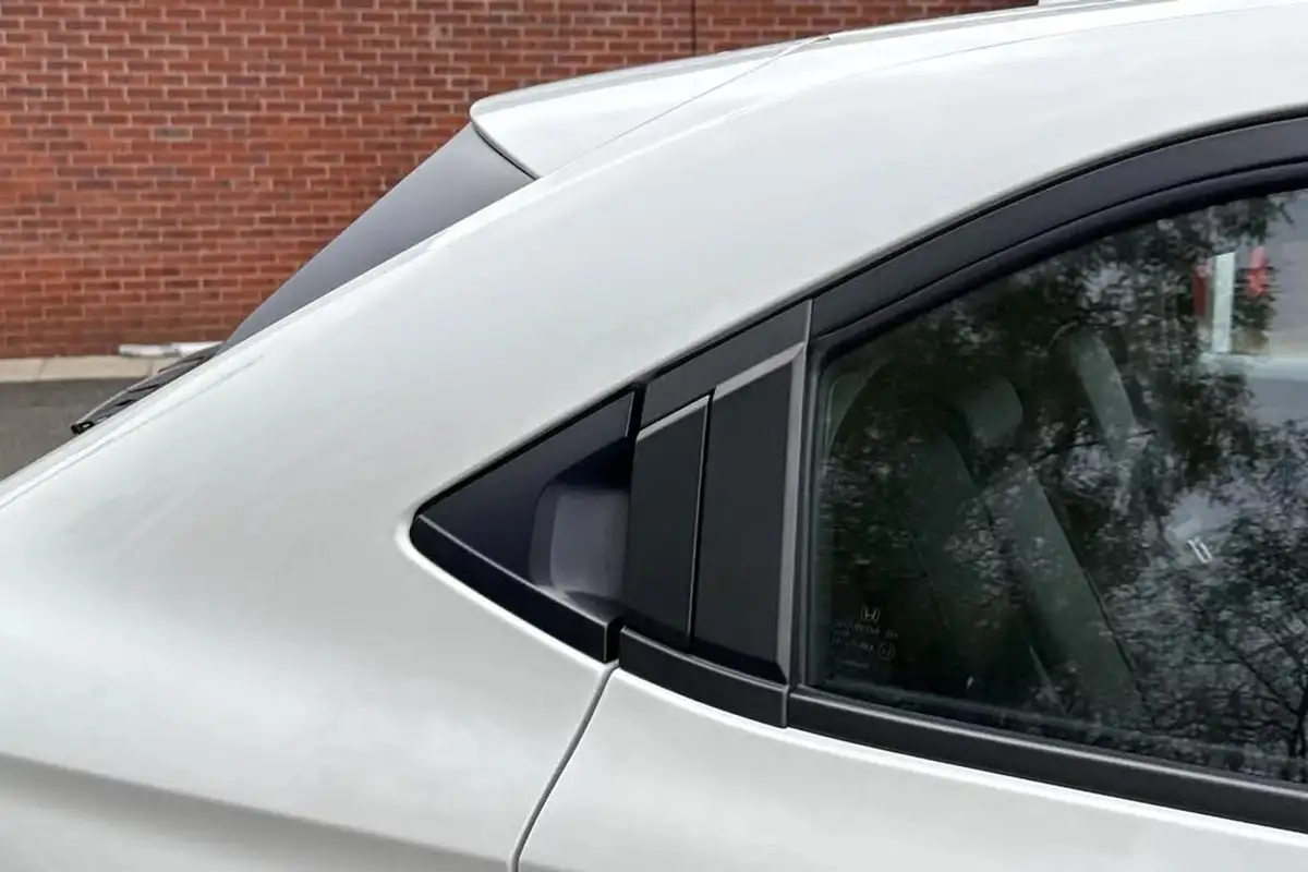 2022-honda-hr-v-15-i-mmd-advance-big-26