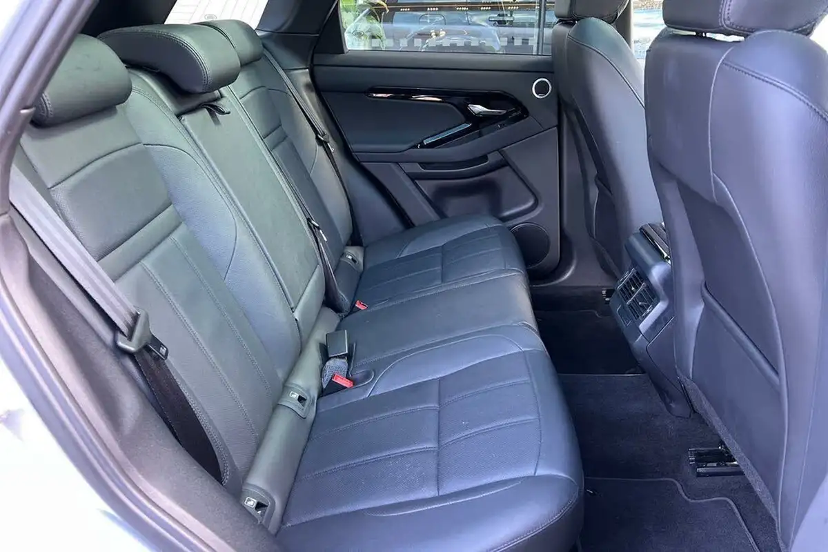 2024-land-rover-range-rover-evoque-15-p300e-dynamic-se-big-32