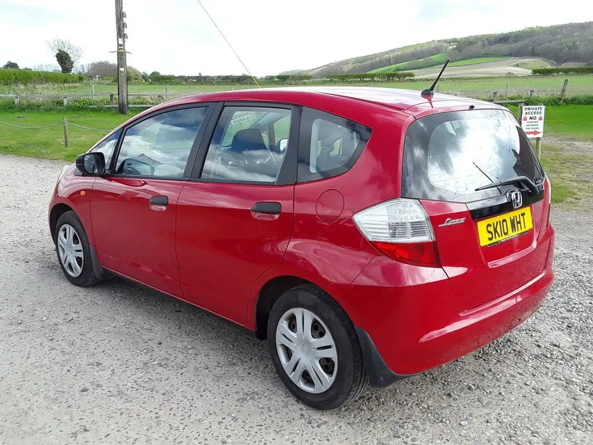 2010-honda-jazz-12-s-big-4