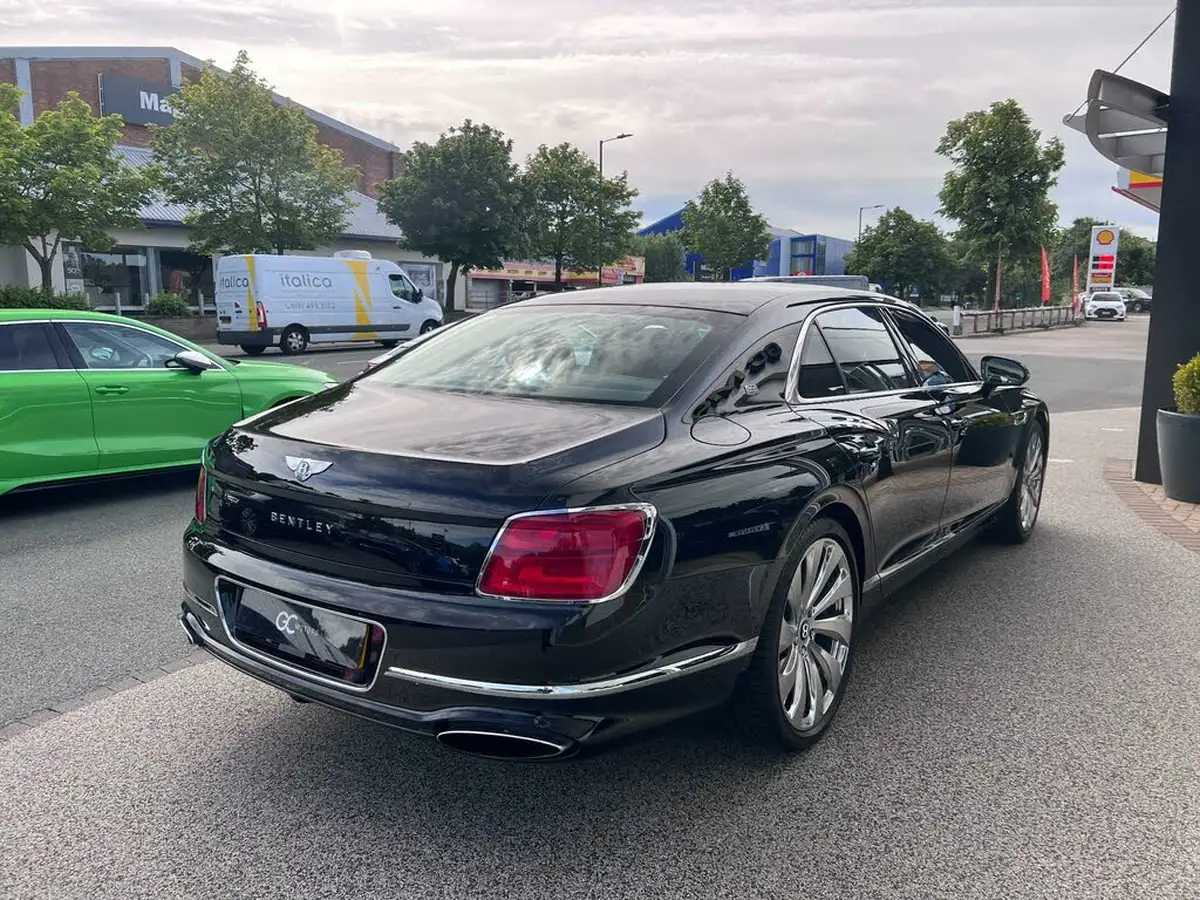 2020-bentley-flying-spur-60-w12-big-7