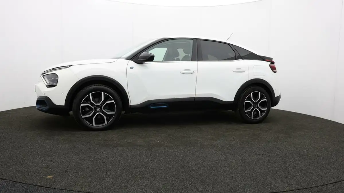 2022-citroen-c4-e-shine-plus-big-58